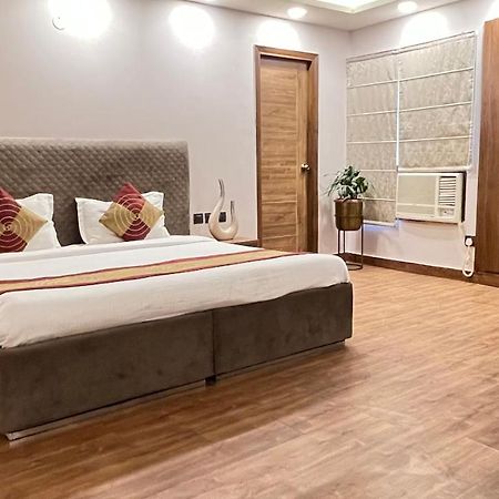 เดอะ ดรีมเฮาส์ Bed & Breakfast นิวเดลี ภายนอก รูปภาพ