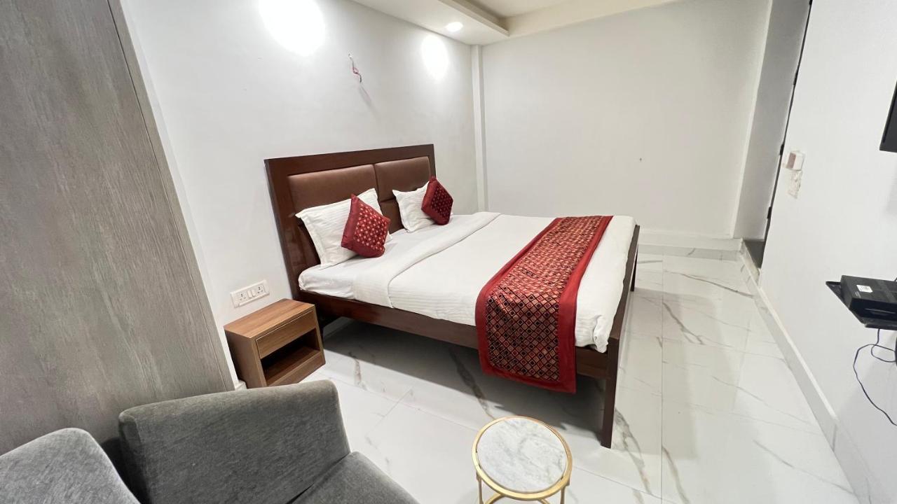 เดอะ ดรีมเฮาส์ Bed & Breakfast นิวเดลี ภายนอก รูปภาพ